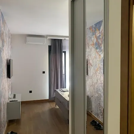 アパート Ad Luxury ポドゴリツァ