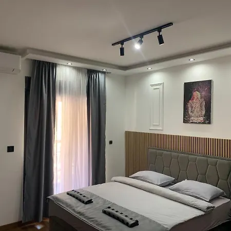 Ad Luxury *