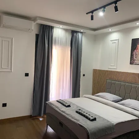 Ad Luxury