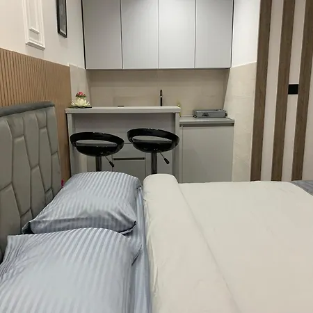 Ad Luxury